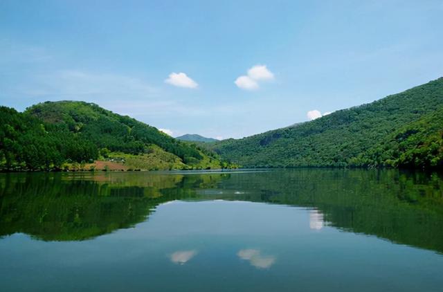 青山沟什么时候去最好，青山沟旅游攻略（门票128游客却络绎不绝）