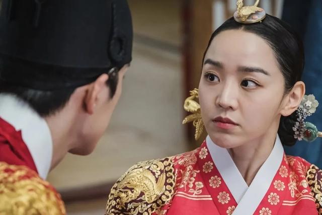 提调尚宫是什么职位,尚宫下面是什么职位(mama也可叫男性)