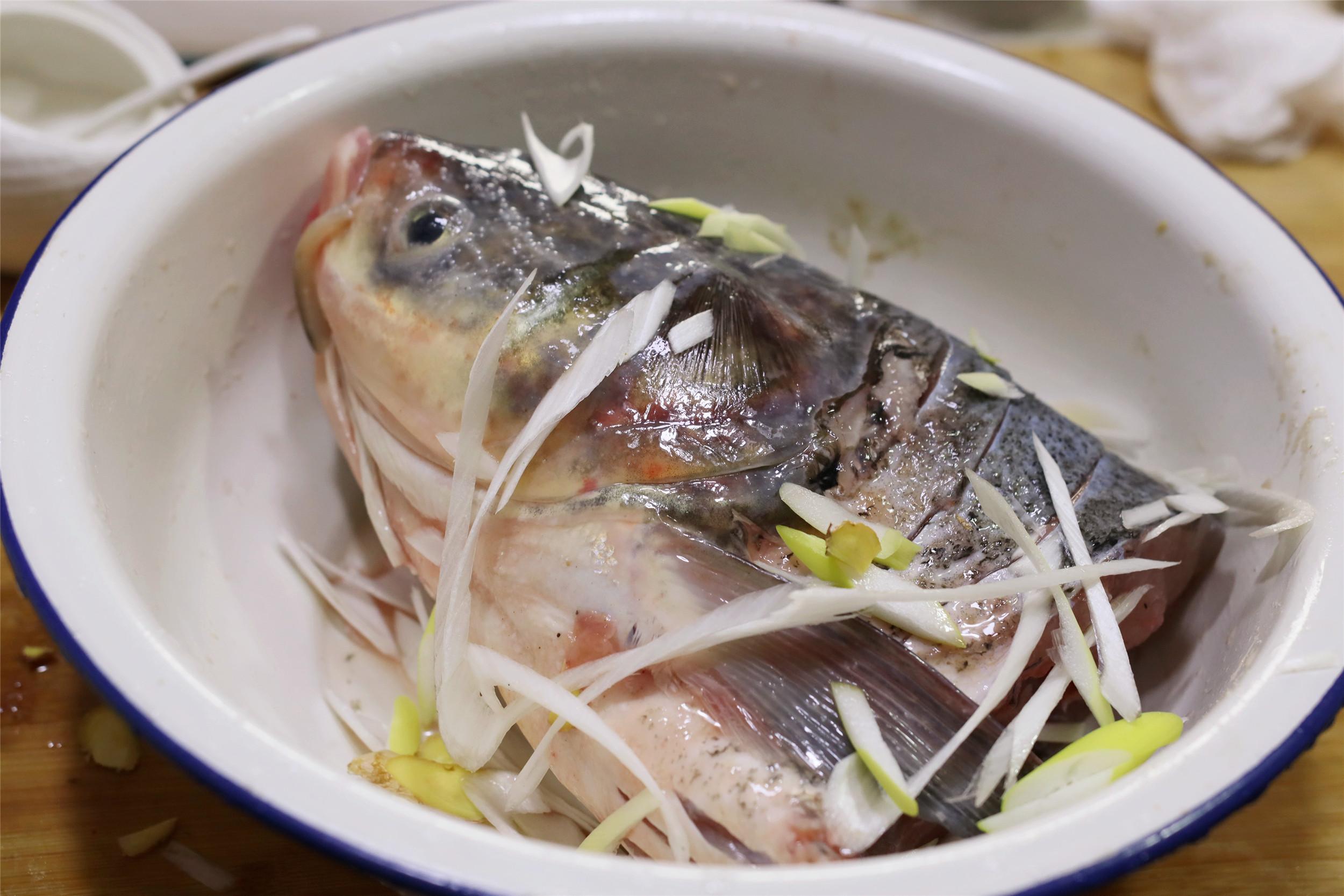 刀辣椒鱼头打一菜名(做剁椒鱼头) - 火句子