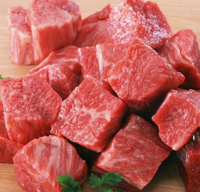 泰迪吃什么食物好，泰迪吃什么食物最好（泰迪越吃越健康）