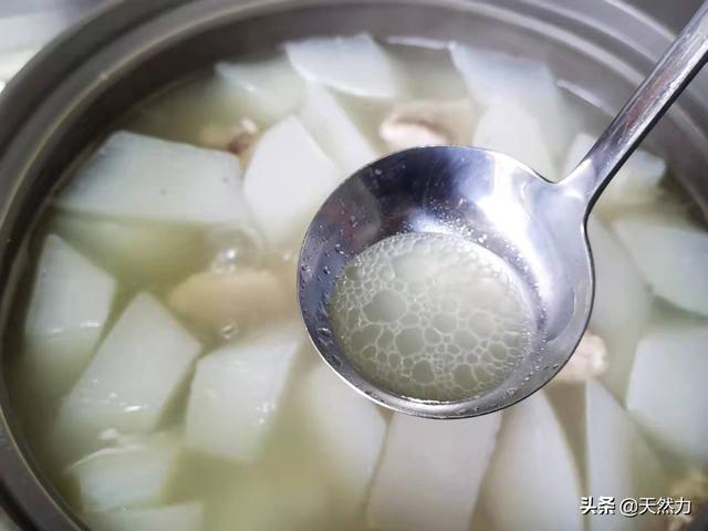 萝卜排骨汤的功效，白萝卜排骨粥的功效（排骨可以熬粥吗）