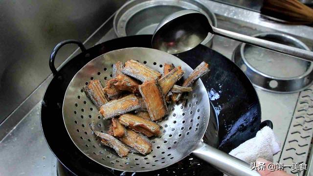 酥骨带鱼的做法，厨师长教你酥骨带鱼的家常做法