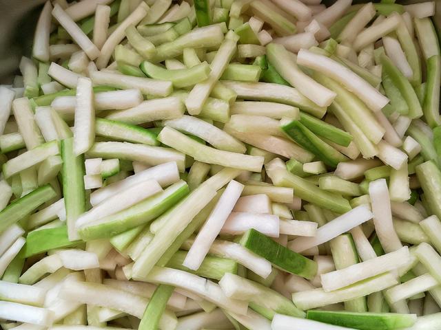 咸菜是什么菜做的，咸菜怎么做的（这9种蔬菜腌好后）