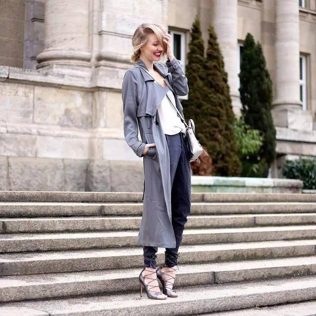 如何搭配职业装，职业装怎样搭配（搭配上都要注意以下2点）