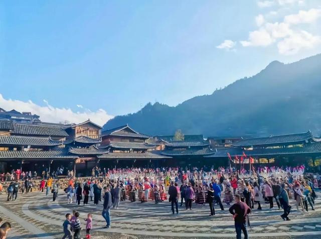 贵州必去十大景点，贵州旅游必去十大景点推荐（贵州旅行可去的十大景点）