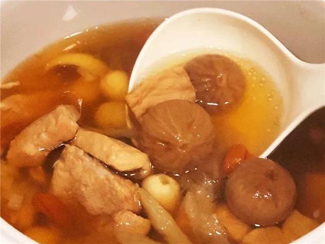 不锈钢盆可以放烤箱吗，烤箱里可以放不锈钢盆吗（10种花最养人）