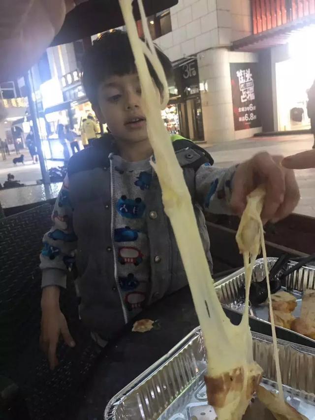 榴莲饼的家常做法视频,榴莲饼加盟(一个不到20块) 榴莲饼的家常做法视频,榴莲饼加盟(一个不到20块)