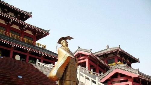 阿房宫是为谁建的，秦始皇的阿房宫是为谁建的（秦始皇花一生心血打造的阿房宫究竟是怎么毁掉的）