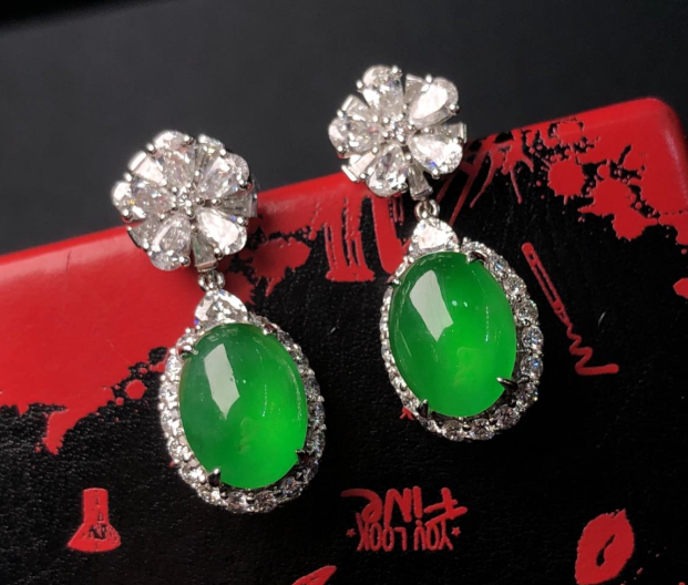 二手翡翠手镯到底能不能戴进去，二手翡翠手镯到底能不能戴