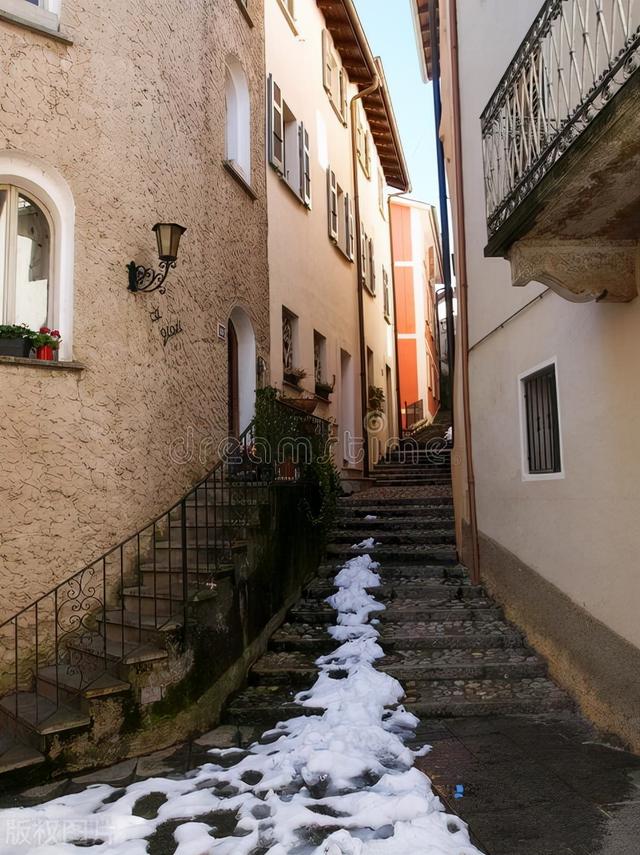 青花歌词，寂寞沙洲冷歌词（音乐鉴赏之周传雄《青花》）