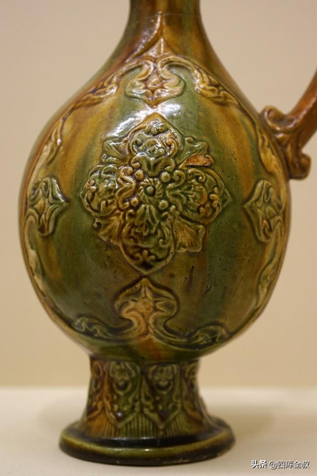 唐三彩是哪三彩，唐三彩有什么（西安、洛阳两地出土的唐三彩）