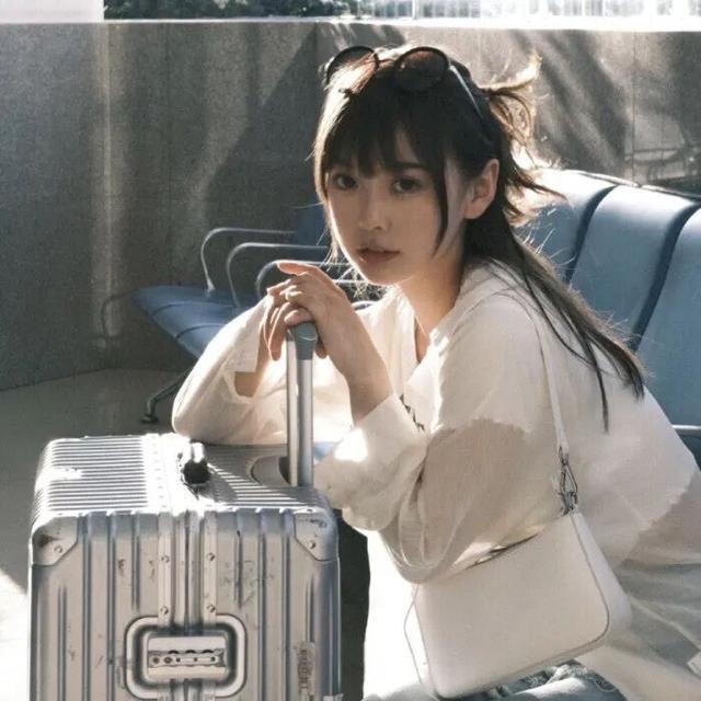 动漫女生头像   今天天气很好适合打打闹闹微信，动漫女生头像   今天天气很好适合打打闹闹，更适合亲亲抱抱（女生：可以获得漂亮并且温柔）