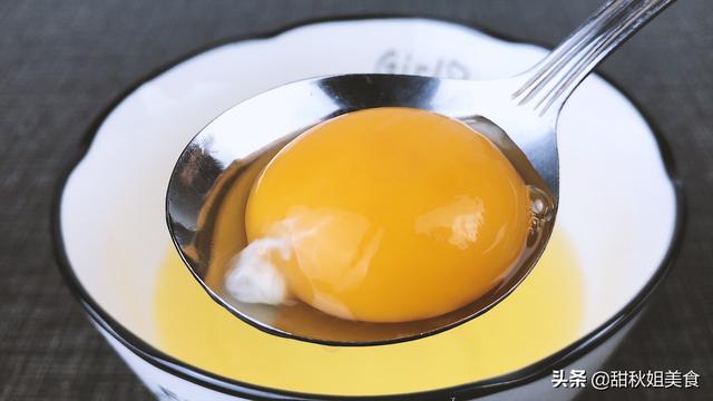 鸡蛋薄饼的做法，鸡蛋饼的做法（鸡蛋薄饼学会这样做）
