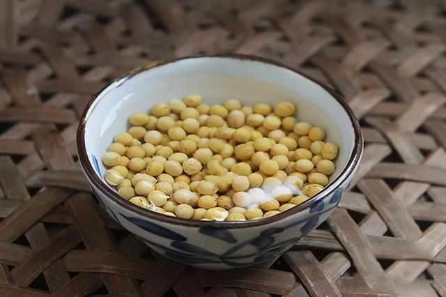 豆腐脑不凝固有什么方法补救，豆腐脑太稀了怎么办（做豆腐脑无需卤水石膏）