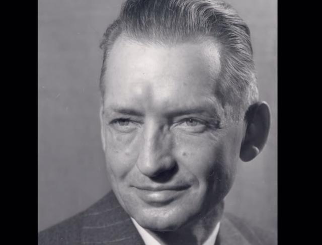 沃伦．巴菲特生平简介越详细越好，沃伦巴菲特的一生（股神巴菲特的故事：11岁炒股）