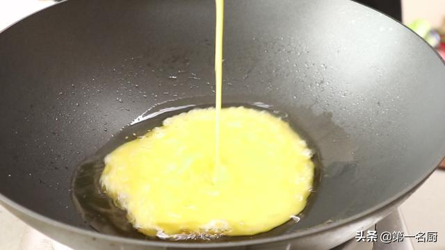 蒜苗炒鸡蛋怎么炒，蒜苗炒鸡蛋的简单做法（原来诀窍在这里）