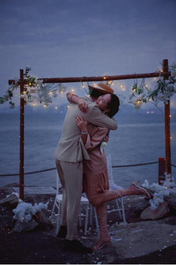 婚纱照拍摄姿势，拍婚纱照姿势图解大全（这五个姿势太好看了）