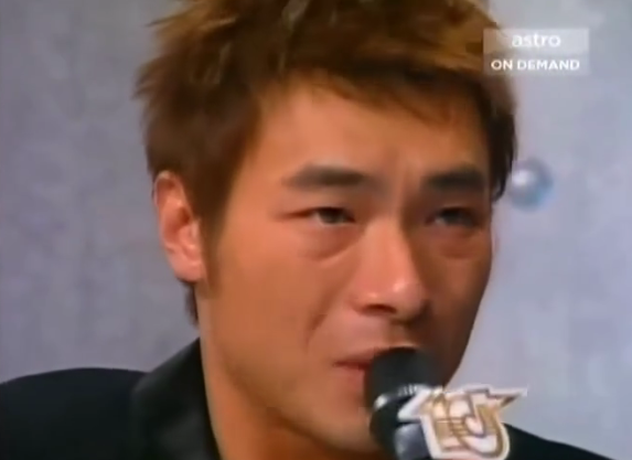 许志安 - 服务第一歌词是什么，许志安为什么你背着我爱别人mv（当年郑秀文叫许志安救命今却被插刀）