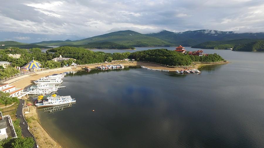 镜泊湖在哪里，兴凯湖属于哪个市（黑龙江•镜泊湖）