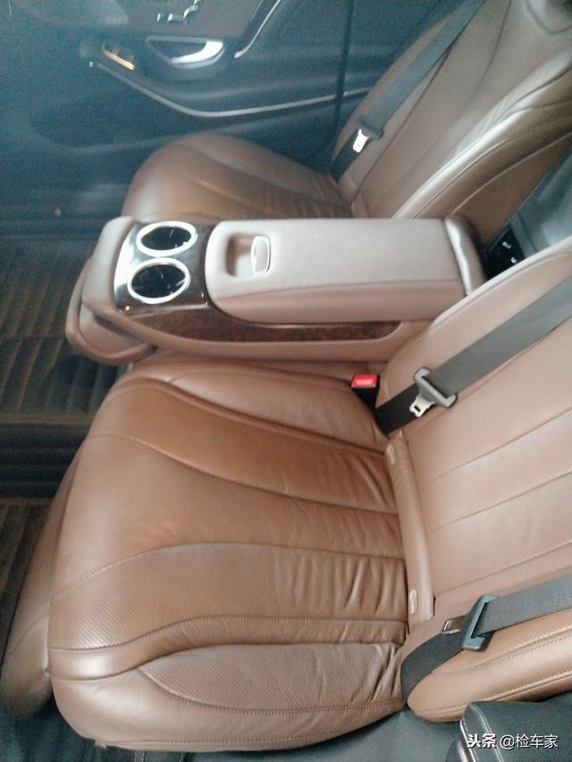 奔驰s与迈巴赫s有什么区别，奔驰迈巴赫和s的区别（两年贬值60万的迈巴赫S400）