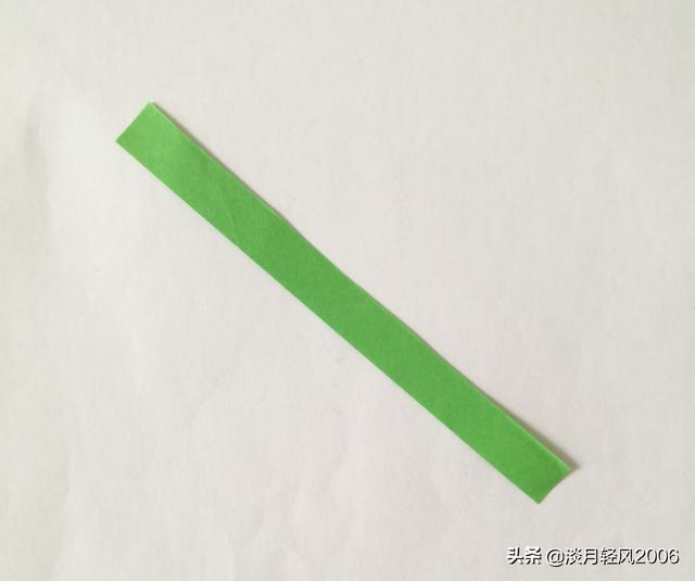 幼儿园最简单手工贺卡，幼儿园手工制作新年贺卡（用卡纸做一枝彩色的花）