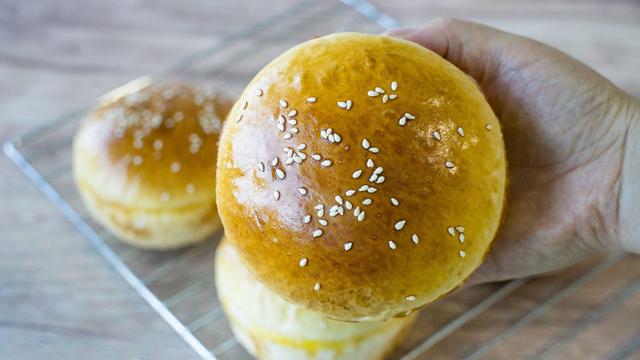 汉堡胚子做法和配方，新手也能轻松出手套膜