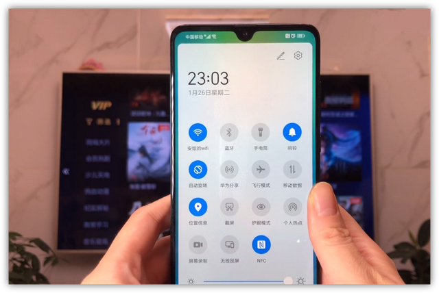 安卓手机怎么投屏到电视，安卓手机和电视怎么无线投屏（手机投屏到电视上）