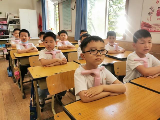石家庄外国语幼儿园，石家庄幼儿师范高等专科学校宿舍条件怎么样宿舍图片内景（“我太想上小学啦~！”）