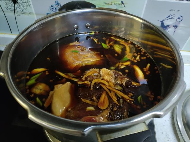 菲力是牛的什么部位，菲力到底是什么部位（要分清腱子、里脊和上脑）