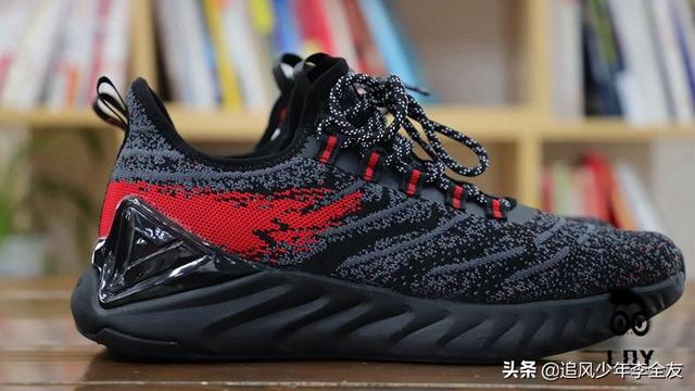 匹克态极4.0有态极小球吗，匹克态极1.0缺点（匹克态极实物测评）