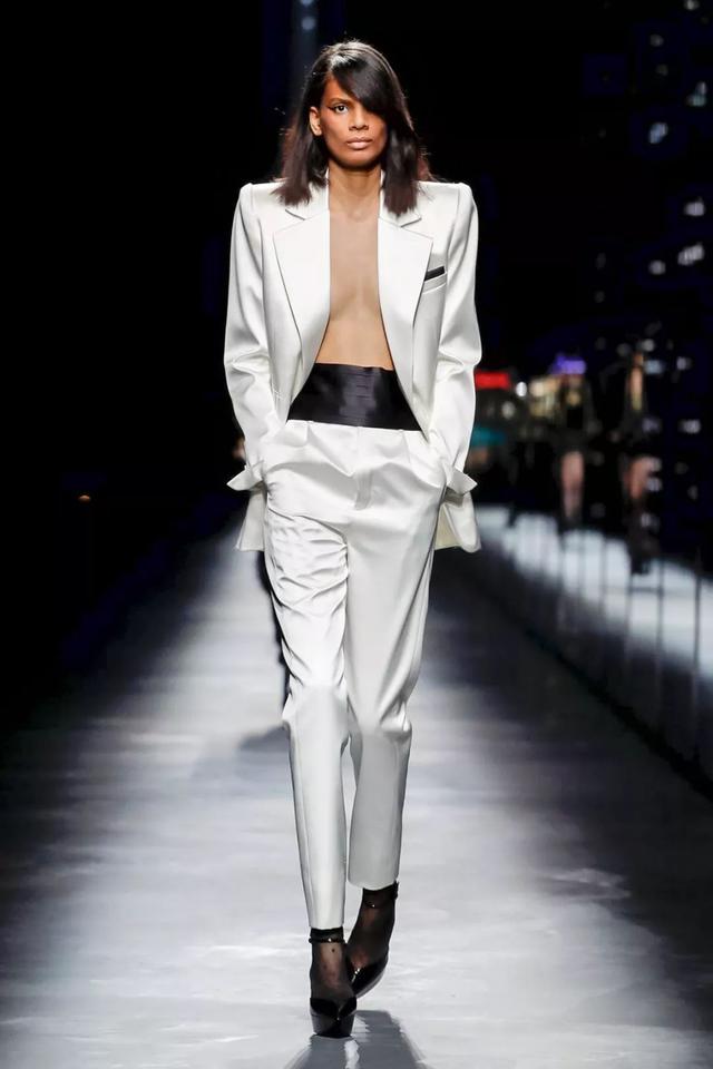 yoke当网名是什么意思，Yoke(束缚)微信昵称（2019年时尚圈上演了一出“老友记”来看看谁回归了）