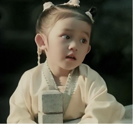 小琉璃是谁演的，琉璃小时候是谁演的（周冬雨驾驭不了“仙界美人”就算了）