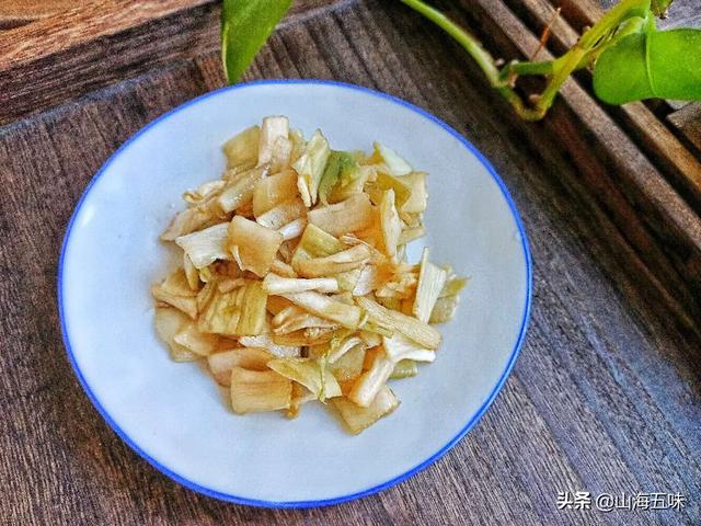 白菜可以晒干吗怎么晒干菜，白菜如何晒干菜（把干蔫生芽的白菜切了晒了）