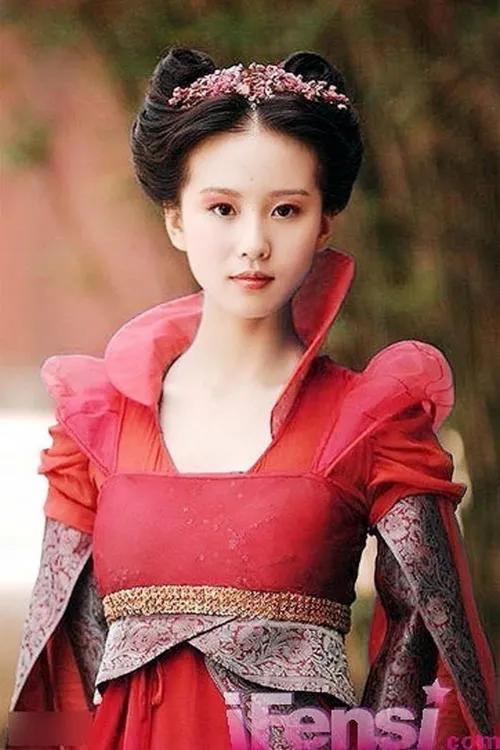 仙剑奇侠传3人物，仙剑奇侠传三各人物出场介绍（仙剑奇侠传3美女排行榜）