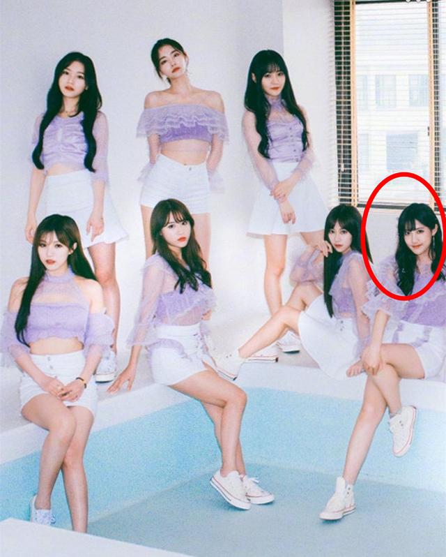 谁都别说让我一个人躲一躲歌名，谁都别说让我一个人躲一躲歌名什么意思（如今又发图裁掉另一位正主）