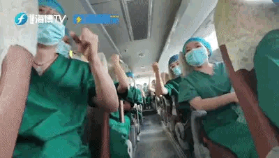 在一起电视剧演员表，我要和你在一起电视剧演员表（张嘉译、海清、蒋欣、靳东、雷佳音等众星演绎《在一起》）