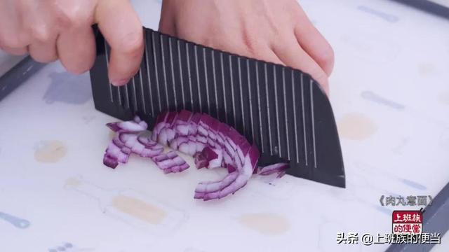 意面怎么做好吃，简单又好吃的意面你学会了吗（比西餐厅的还好吃）