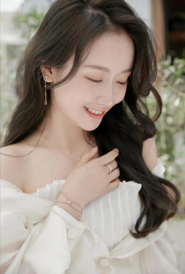 谭湘君♡，微信头像，谭湘君♡（四川美女谭湘君）