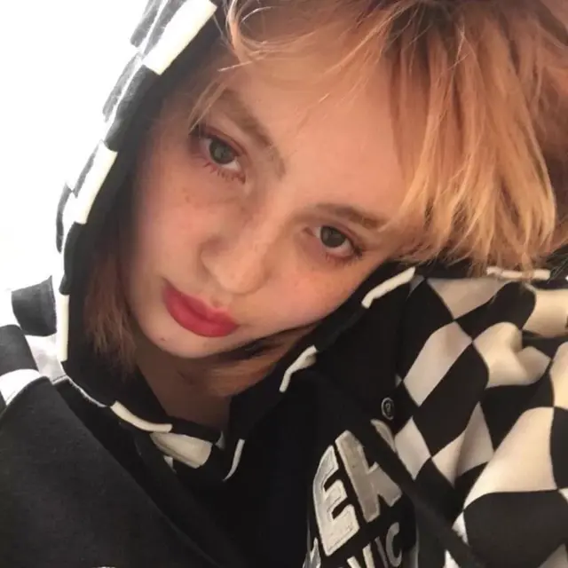 头像女身体部位御姐，念七 帅气御姐部位女生头像微信（暗黑御姐系 ， 欧美头像大全）