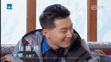 窦骁何超莲分手原因，何超莲窦骁分手是真的吗（其实人家的恩爱都藏在细节里）