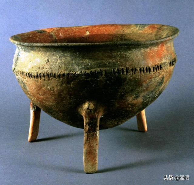 鼎鼎大名的鼎是什么意思，鼎鼎大名的鼎是什么意思解释（你知不知道吃货们提炼出的政治象征符号）