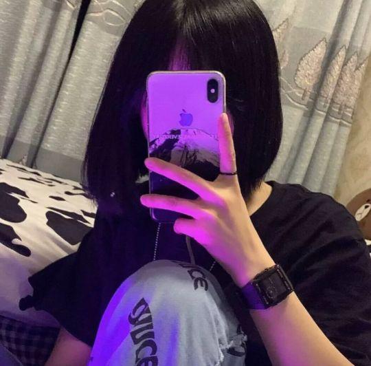 好看微丧女头，微信头像，好看微丧女头（INS黑色微丧系女生头像）