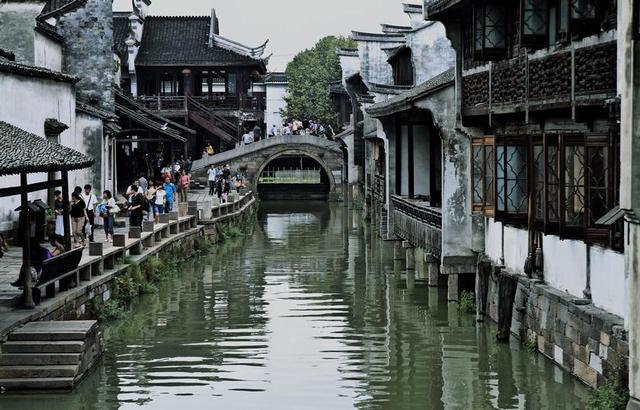 杭州到乌镇多少公里，杭州自助游攻略三日游（五一小长假你不来看看吗）