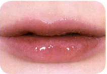 下眼线怎么画，下眼线怎么画显眼睛大（使用蓝色画下眼线）