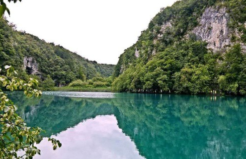 上海浦东机场飞捷克多长时间，浦东机场捷运时间（每天都在童话中走过）