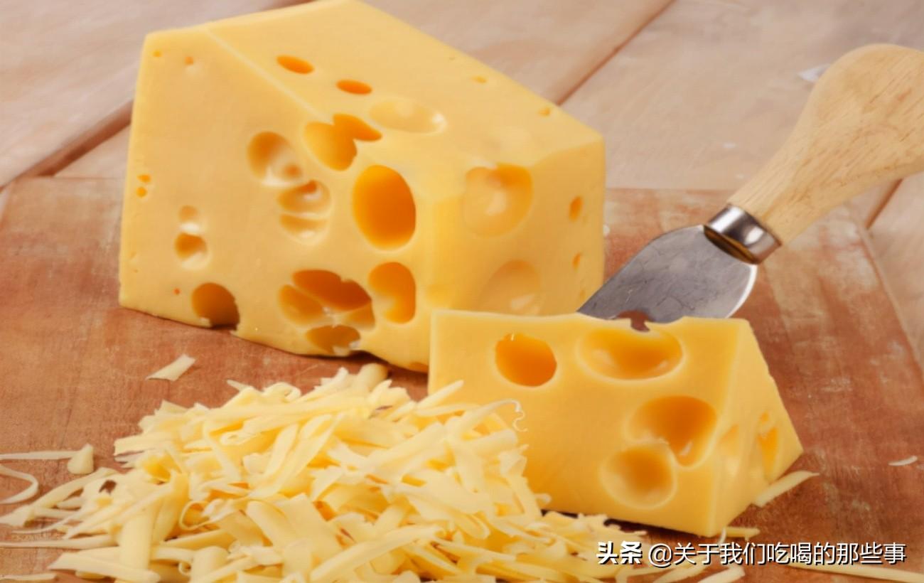 芝士是用什么做的，芝士是什么东西做出来的（西餐中的芝士是啥东西）