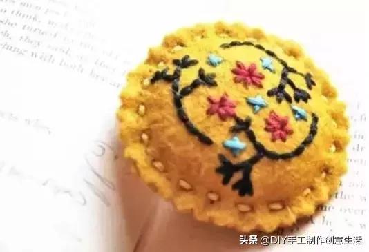 不织布手工制作，不织布简易手工（几块边角料缝上几针就能做出可爱的不织布手工）