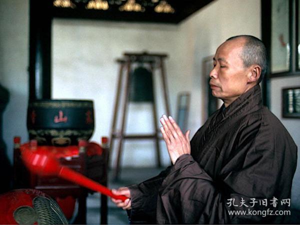 1979年属羊的戴什么饰品旺财，1979属羊佩戴什么饰物（旧日影像：江苏苏州）