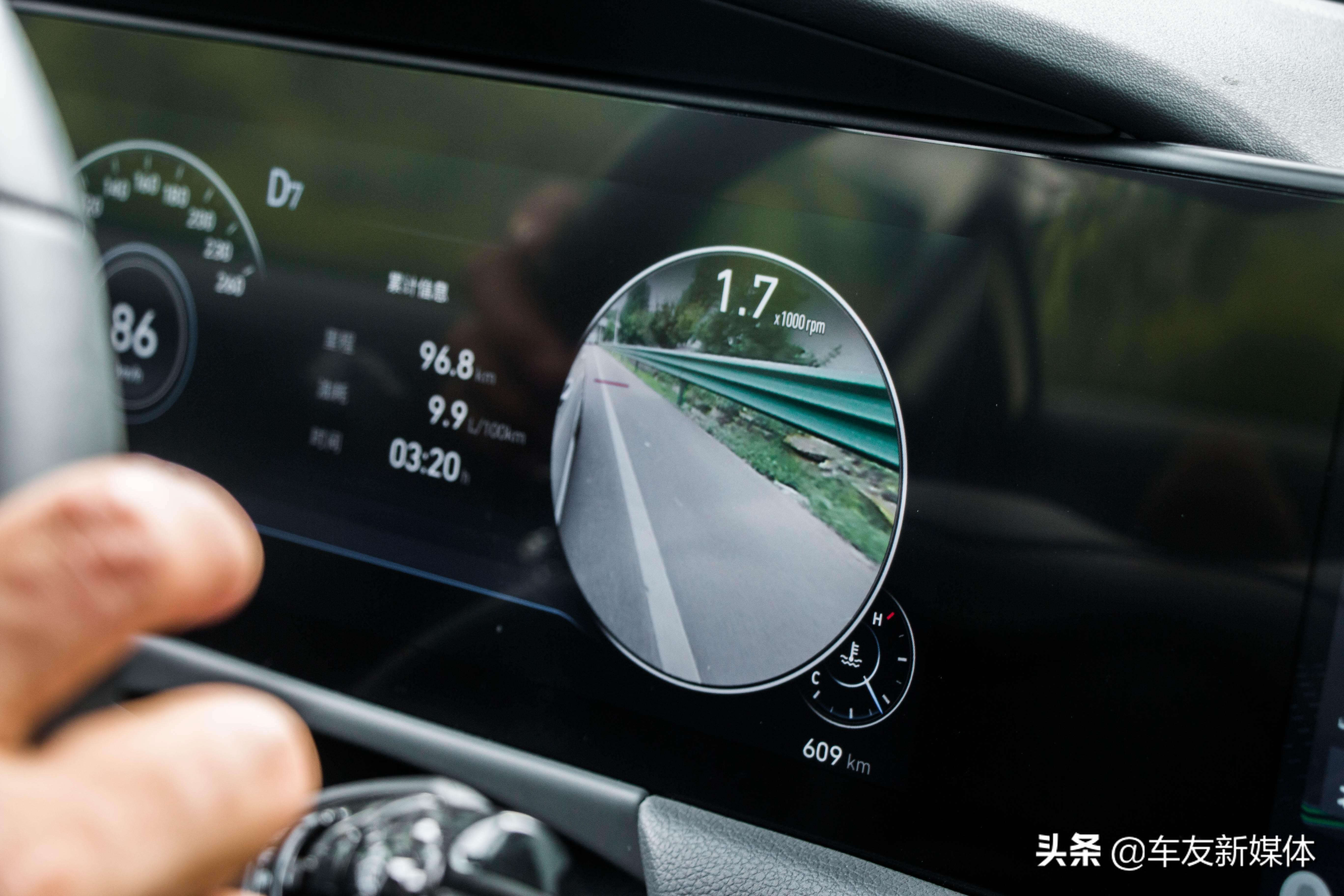 北京现代索纳塔第八代，北京现代索纳塔8代新款多少钱（深度试驾北京现代第十代索纳塔）