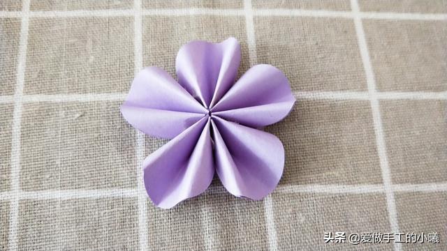 折花的方法简单又漂亮，折纸玫瑰花简单又漂亮（折纸教程：5步完成的可爱小花）